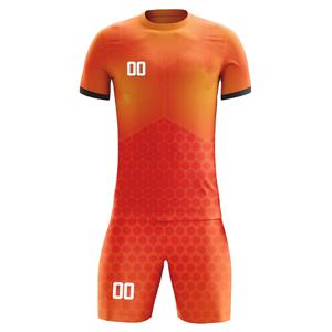 ชุดฟุตบอลแขนสั้นฤดูร้อนขายดีที่สุด ผลิตจากโพลีเอสเตอร์ 100% รับสกรีนโลโก้ทีม แห้งเร็ว ระบายอากาศดี บริการ OEM - Product Image 1