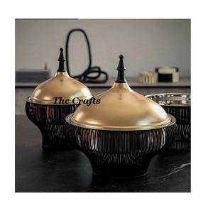 Plat de service tendance en fer et acier avec couvercle métallique, couleur noir et or, chauffe-plat en gros - Product Image 1