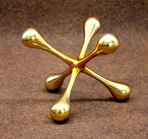Prensapapeles de latón con diseño de figura Jack, decorativo, geométrico, moderno, de metal, para escritorio, mesa, oficina y hogar - Product Image 4