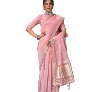 El último diseñador Soft Organza Zari Weaving Border Saree de Fab Zone - Product Image 1