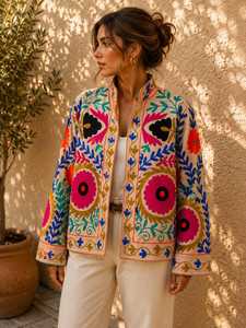 Chaqueta de Mujer con Bordado Suzani Colorido, Ropa Artesanal Única para Amantes de la Moda, Ropa Bohemia, Abrigo para Damas Uzbecas - Product Image 1