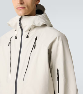 Combinaison coupe-vent durable pour un style de vie actif en plein air, avec une construction confortable, une sensation légère et un style extérieur moderne - Product Image 5