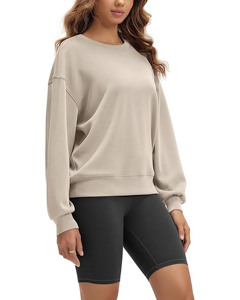 Sudadera con Capucha Negra Moderna, Tejido Transpirable de Secado Rápido, Mangas Lisas con Logotipo Frontal, Estilo Urbano Atrevido para Invierno - Product Image 1