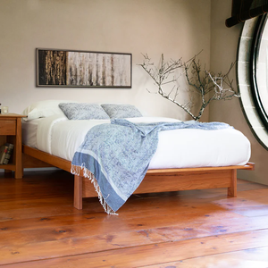 Cadre de lit plateforme minimaliste en bois massif sans tête de lit |   Sommier en bois de manguier naturel de style japonais - Product Image 1