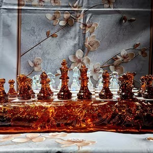 Échiquier sportif artistique en résine fait main Belladec avec résine époxy de haute qualité et des motifs classiques - Product Image 3