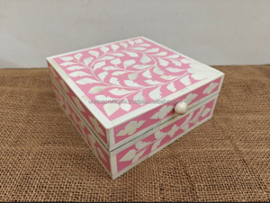 Caja decorativa de resina y hueso de estilo animal elegante de 6x4, solución de almacenamiento pulida ecológica para regalos de joyería coleccionables - Product Image 6