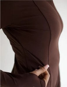 Conjunto Deportivo Modesto de Tallas Grandes para Mujer con Cremallera y Bolsillos, Ropa Deportiva Musulmana de Secado Rápido con Protección UPF30 - Product Image 4