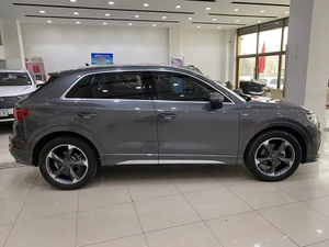 Audi Q3 SUV de Luxe 35 TFSI Sportline 2022 d'occasion, automatique, essence, Euro VI, feux LED - Product Image 3