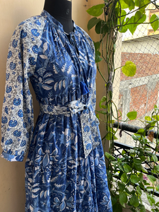 เดรสยาวลำลองลายดอกไม้ผ้าฝ้ายสำหรับผู้หญิง แต่งสีสันแบบ Color Block แขนยาว พร้อมเข็มขัด ไซส์ใหญ่ เหมาะสำหรับใส่ในช่วงฤดูร้อน - Product Image 2