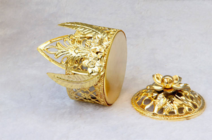 ชุดเตาเผาเครื่องหอมเซรามิกสีทองแบบอาหรับคุณภาพสูงพร้อมฝาปิด ขายส่ง - Product Image 4