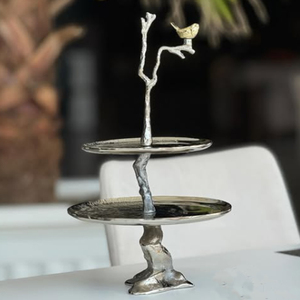 Support à gâteau de haute qualité avec un design unique fait à la main pour la décoration de table, aspect élégant, support à dessert en bois, forme arrondie - Product Image 4