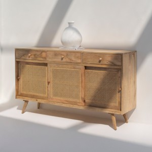 Buffet à 3 portes Vandana Arista Orion en rotin pour des intérieurs et extérieurs modernes et élégants - Product Image 3
