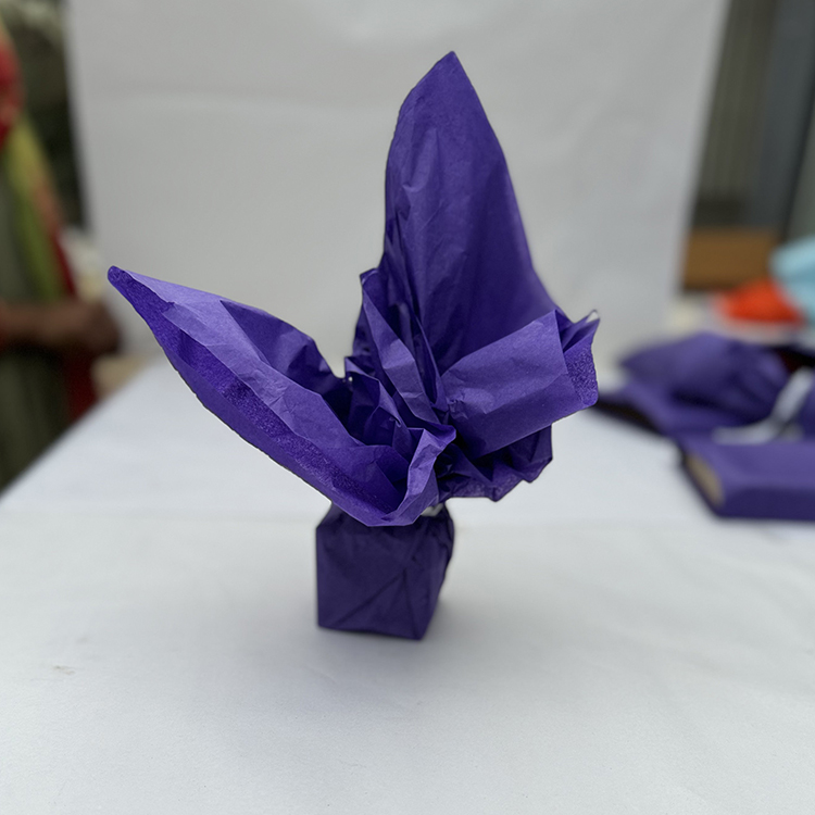 Globally Bulk Supply High Brightness Customizable Solid Color Gift Tissue Paper-Smooth Finish Wood Pulp Recyclable Wrapping