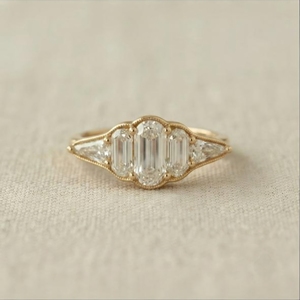 Anillo de Compromiso Clásico para Mujer, Oro Amarillo de 18K, Corte Moval Modificado Antiguo con Piedra Lateral, Diamante Cultivado en Laboratorio, Certificado IGI - Product Image 1