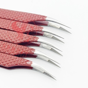 Pince à épiler fine en acier inoxydable en forme de dauphin Pince à épiler d'extension de cils à volume droit personnalisée Pointe en fibre à forte tenue - Product Image 1