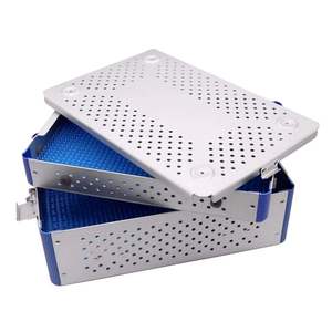Caja de aluminio para esterilización con bandeja de dos niveles para instrumentos quirúrgicos - Product Image 1