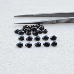 อัญมณีแบบหลวมที่กำหนดเองรูปลูกแพร์พลอยพลอยสีนิลสีดำธรรมชาติสำหรับเครื่องประดับอุปกรณ์แบบทำมือขายเป็นกลุ่มอัญมณี" - Product Image 3