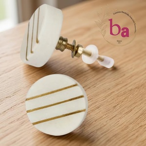 Poignées de meuble rondes en marbre blanc avec lignes dorées, poignée de meuble moderne pour tiroirs de cuisine et de chambre - Product Image 1