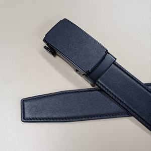 Ceinture en cuir véritable pour hommes, vente en gros, boucle automatique, ceinture décontractée pour affaires, fabriquée au Pakistan - Product Image 3