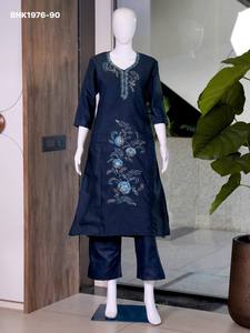 Conjunto de Kurti-Plazzo largo de algodón de alta calidad 60-60 con trabajo de hilo, lentejuelas y cuentas, a juego en color, listo para usar, para mujer. - Product Image 6