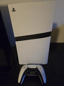 Console PS5 Pro en stock, version DISC/DIGITAL et BLUE-RAY, 1 To, prête à être expédiée - Product Image 4