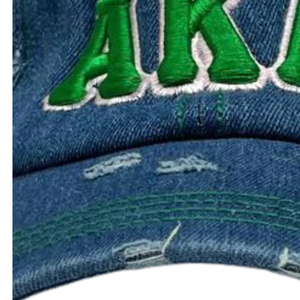 Gorra de Mezclilla AKA de Lavado Medio, Azul Medio, Desgastada, con Letras Bordadas en Verde, Ajustable, para Mujer - Product Image 5