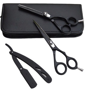 Vente en gros Ensemble de ciseaux de coiffeur pour la coupe et l'amincissement des cheveux avec rasoirs pour une utilisation en salon professionnel Fabriqué au Pakistan - Product Image 1