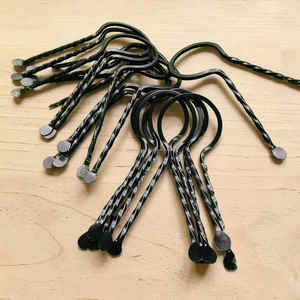 Support en fer poli mat de haute qualité pour corne à boire, présentoir métallique durable à prix abordable - Product Image 4