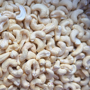 Nueces de Anacardo Crudas de Alta Calidad WW180, WW240, WW320, LP, Nueces de Anacardo WW180, Empaque Personalizado - Product Image 1