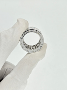 Bague de mariage ou d'anniversaire en or blanc 14K ou 18K avec mosaïque de diamants baguette larges cultivés en laboratoire - Product Image 4