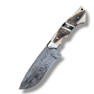 Couteaux de chasse robustes, lame en acier à motif Damas, fabrication artisanale, construction durable avec poignée ergonomique pour le camping en plein air - Product Image 1