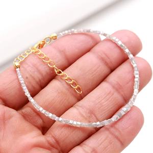 สร้อยข้อมือประดับลูกปัดเพชรทรงลูกบาศก์สีขาวธรรมชาติ ขนาด 1.5-2.5 มม. เงินแท้ 925 เครื่องประดับหรูหราสไตล์มินิมอล ของขวัญสำหรับทุกเพศ - Product Image 3