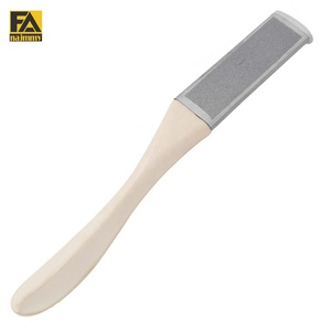 Lime à pieds en acier inoxydable sur mesure de haute qualité avec manche en plastique, personnalisable avec vos logos - Product Image 1