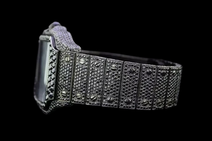 Reloj de Diseño Hip Hop Personalizado con Caja Cuadrada de Moissanita Negra y Diamantes, Esfera de Cristal Analógica con Números Romanos - Product Image 4