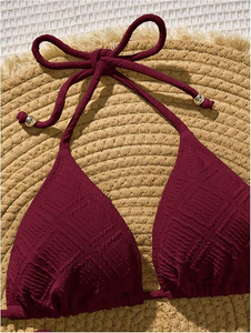 Conjunto de Bikini de Dos Piezas Color Borgoña para Mujer, Top Halter, Braguita Tipo Tanga, Tejido Texturizado, Traje de Baño de Color Sólido, Ajuste Elástico - Product Image 2