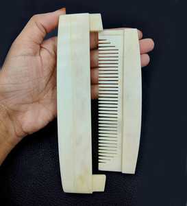 Peigne à cheveux et à barbe pliable en os de buffle, fabriqué à la main – Peigne de toilettage de poche fait main. - Product Image 6