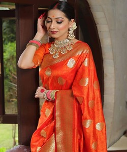 Orange Silk Saree With Gold Border Traditional Indian Wedding Wear For Women <b>Floor</b> Length Regular Fit - Product Image 4