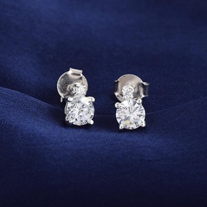 Pendientes minimalistas de plata de ley 925 con circonitas, joyería de moda para mujer, venta al por mayor. - Product Image 3