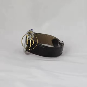 Reloj de pulsera analógico de cuarzo con diamantes cuadrados de lujo Briva, negro, plateado, con marcadores de números romanos, bisel de cristal brillante, correa de goma - Product Image 2
