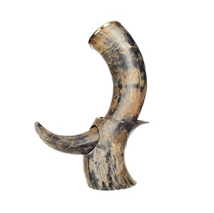 Taza decorativa de cuerno de búfalo natural, hecha a mano, estilo vikingo, para bar en casa y como regalo. - Product Image 1
