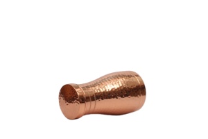 Jarra de Cobre Puro 100% Hecha a Mano con Vaso Incorporado - Jarra de Agua Ayurvédica Martillada para Bienestar y Desintoxicación - Product Image 2