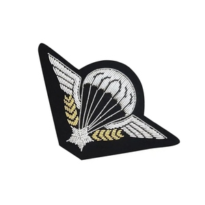 Badge brodé à la main en fil d'argent et d'or de qualité supérieure, motif aile de parachute, tendance 2026, personnalisé, pour vêtements - Product Image 4