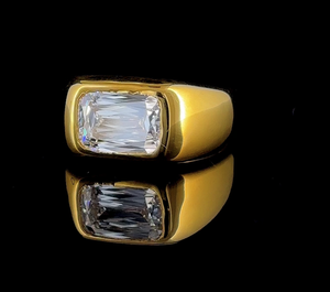 Bague signet de luxe pour homme en or avec diamant de laboratoire taille émeraude, bijoux fins sur mesure - Product Image 2