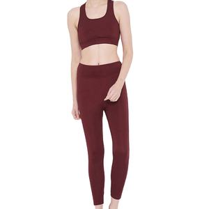 Ensemble de yoga pour femmes, design optimal, tenue de sport extensible, leggings et soutien-gorge de sport pour un style de vie actif - Product Image 1