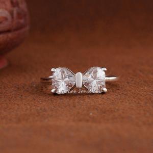 Anillo Romántico de Diamantes con Corte Corazón, Plata de Ley 925, Doble Piedra, Estilo Lazo, Joyería Fina - Product Image 1