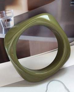 Brazalete de resina de acetato con ondas irregulares para mujer, brazalete geométrico grueso de acrílico, brazalete ancho con patrón marmoleado, adorno de mano a la moda - Product Image 6