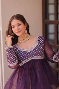 Falda Lehenga con Estampado Floral para Mujer, con Top Peplum Bordado, Ropa Étnica de Diseñador, Traje para Bodas y Fiestas Indias - Product Image 4