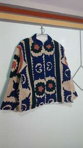 Veste en velours beige brodée à la main, manteau bohème Suzani - Product Image 3