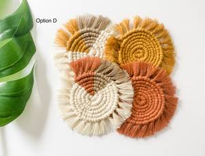 Juego de Posavasos Redondos de Tela Bohemia Hechos a Mano con Borde de Borlas, Opción Multicolor D - Product Image 1