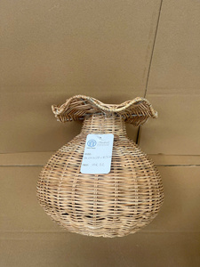 Beautiful decorative rattan <b>vase</b> make in Vietnam with wholesale price OEM ODM color - Product Image 4